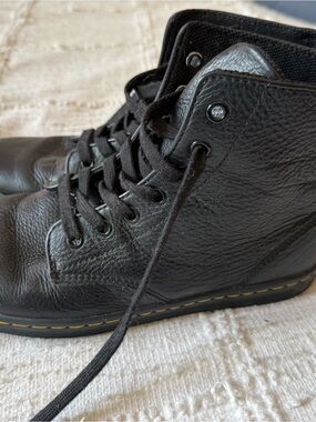 Women’s Doc Marten Leyton Black Leather Lace-Up Boots